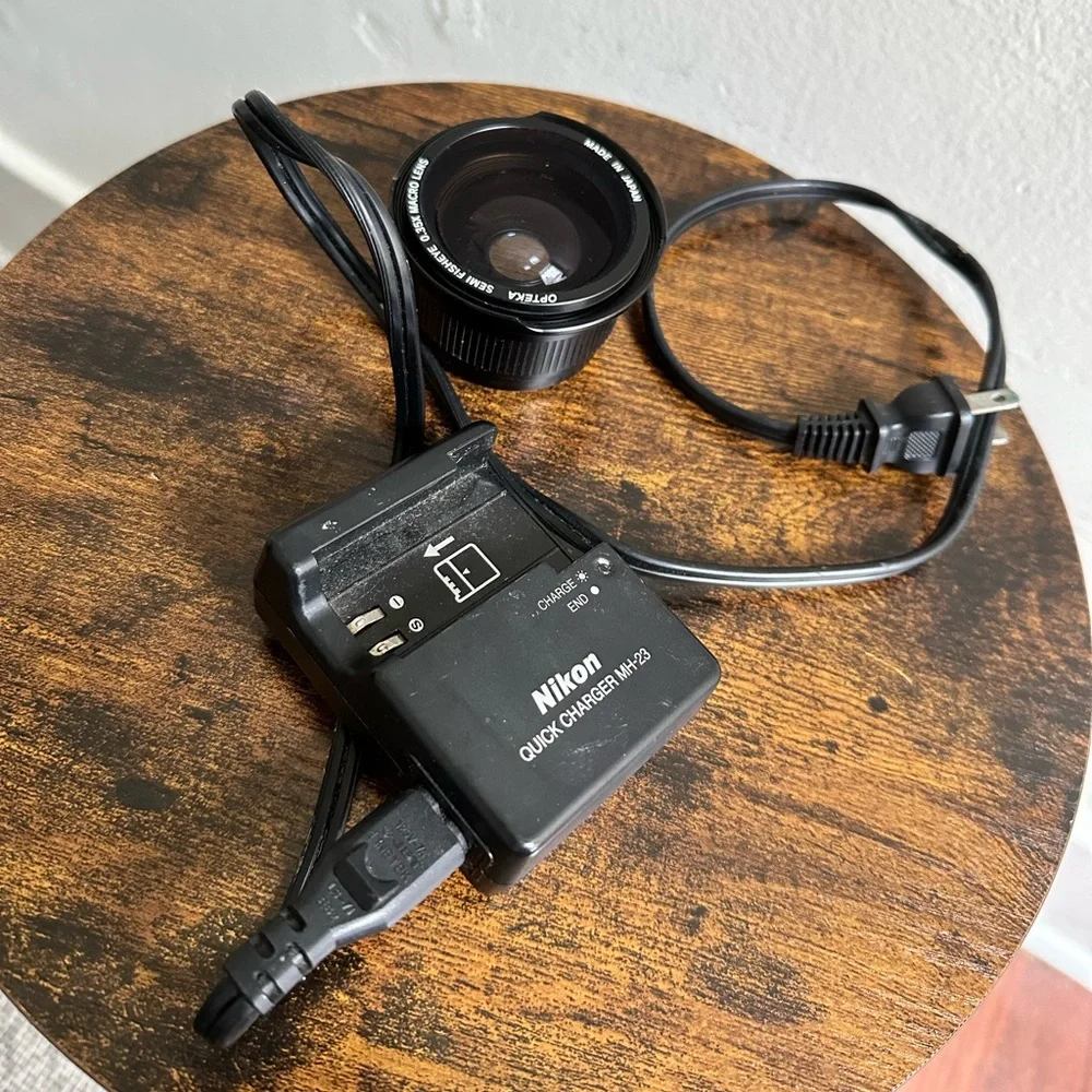 Nikon D60 DSLR (Body + 2 Lenses)